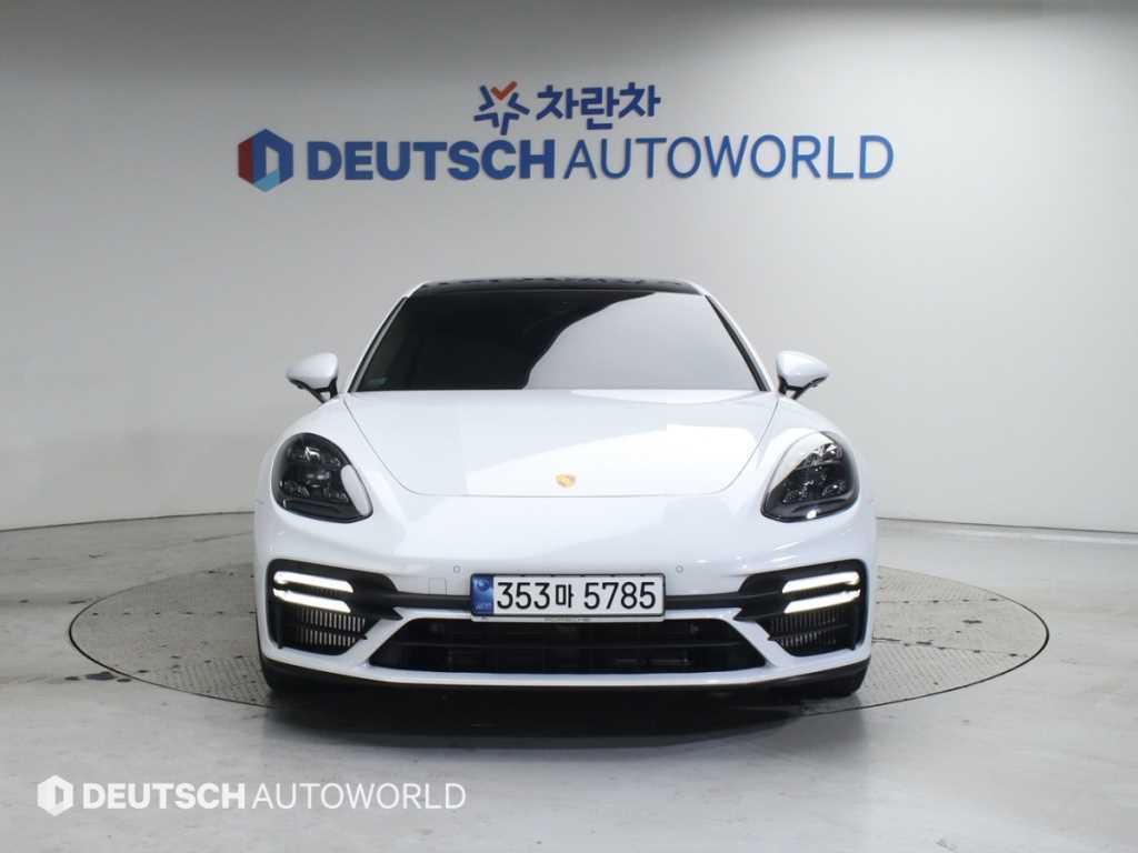 Porsche Panamera - Vista 3