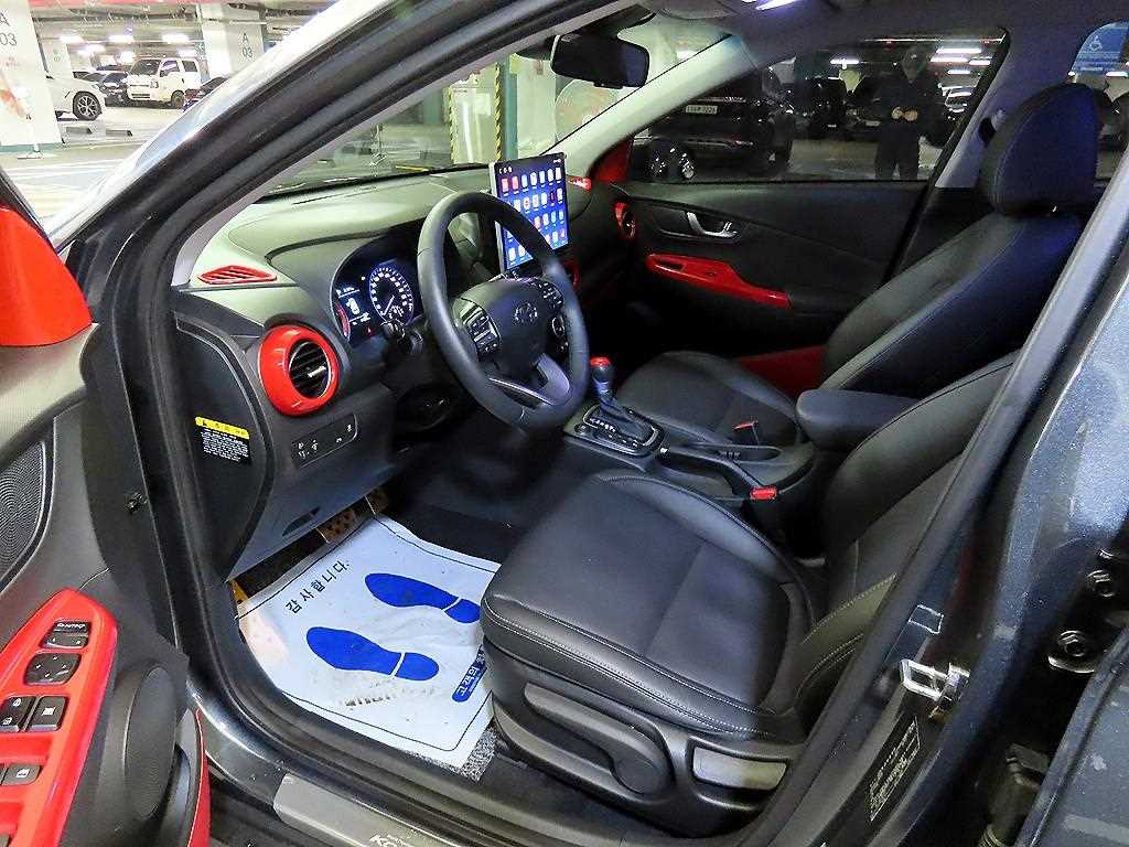 HYUNDAI Kona - Vista 6