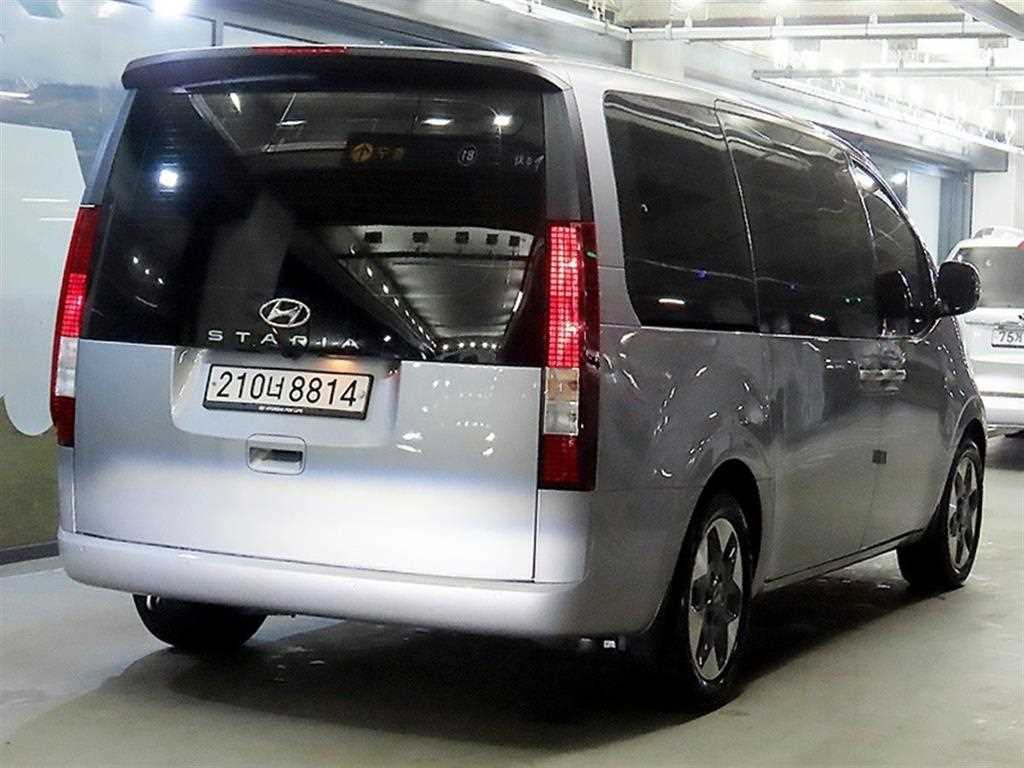HYUNDAI Staria - Vista 4