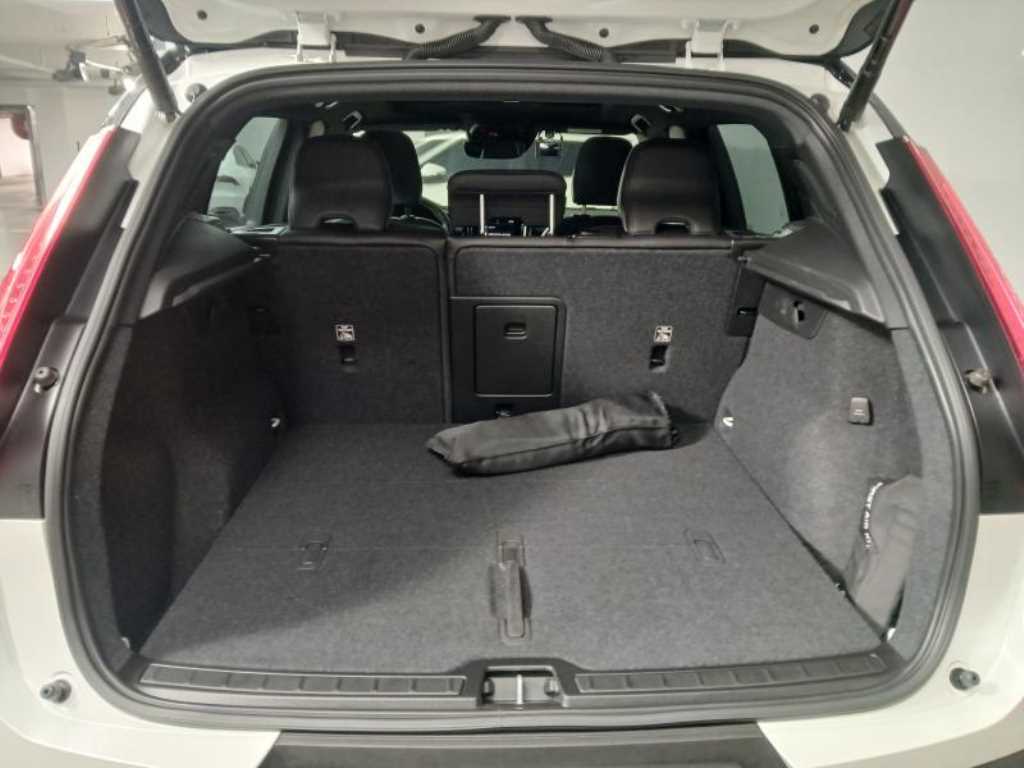 Volvo XC40 2021 Blanco - Importación desde Corea - HF Imports Iquique - Foto 18