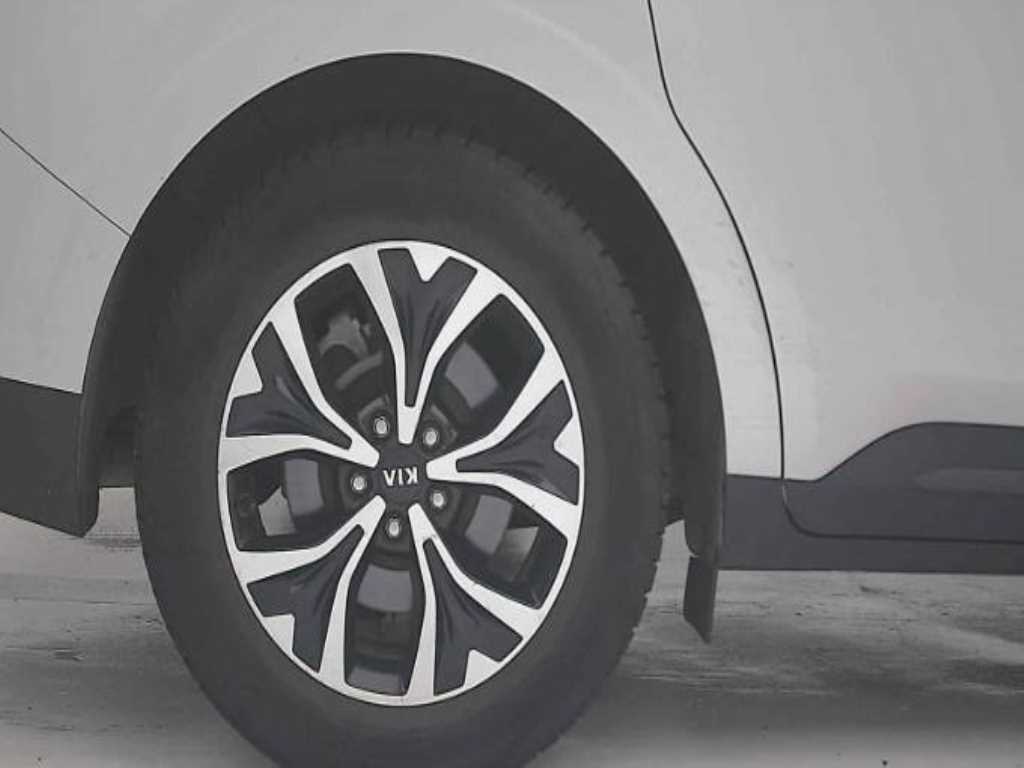 KIA Carnival - Vista 10