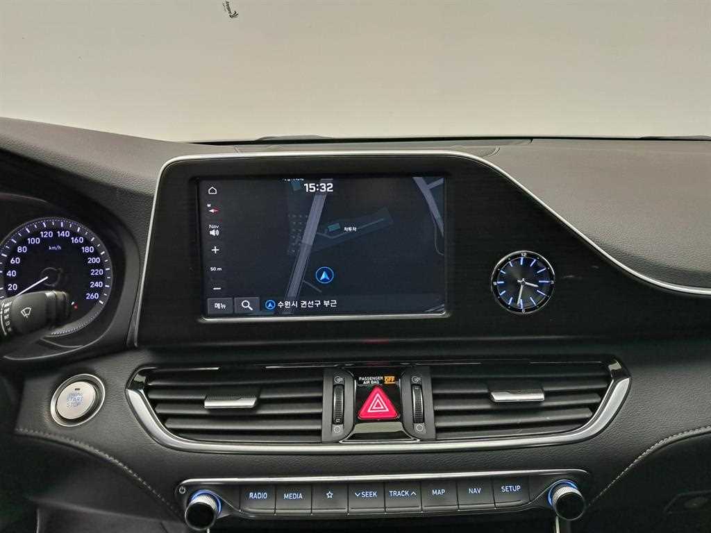 HYUNDAI Grandeur - Vista 9