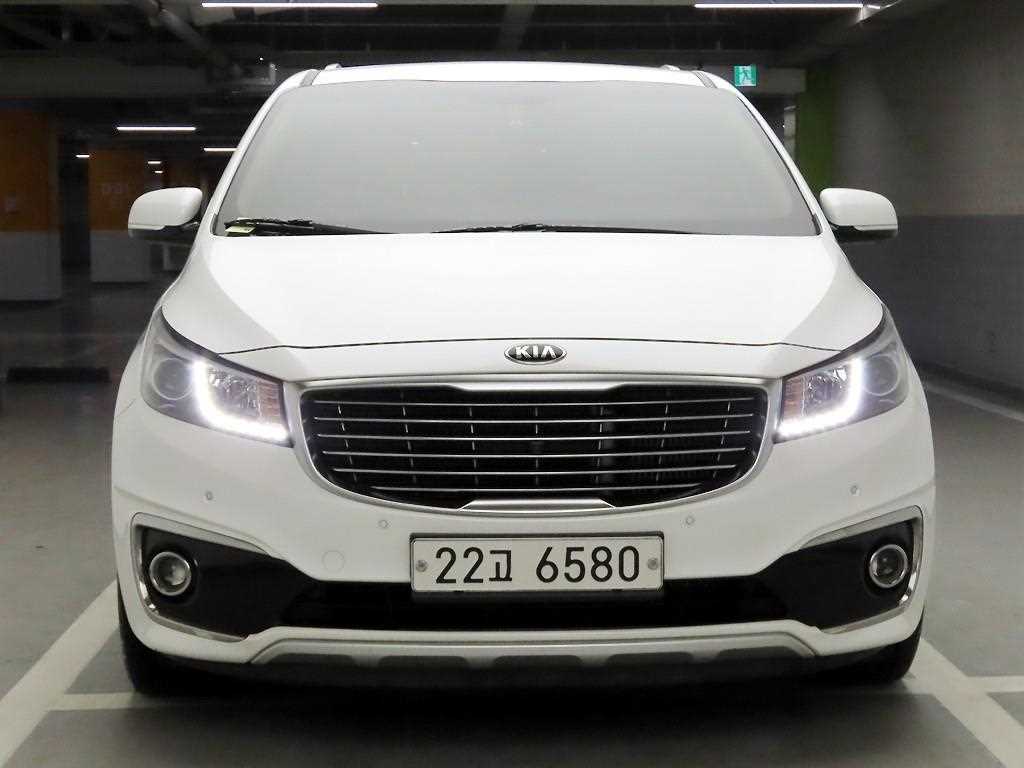 KIA Carnival 2018 Blanco - Importación desde Corea - HF Imports Iquique - Foto 1