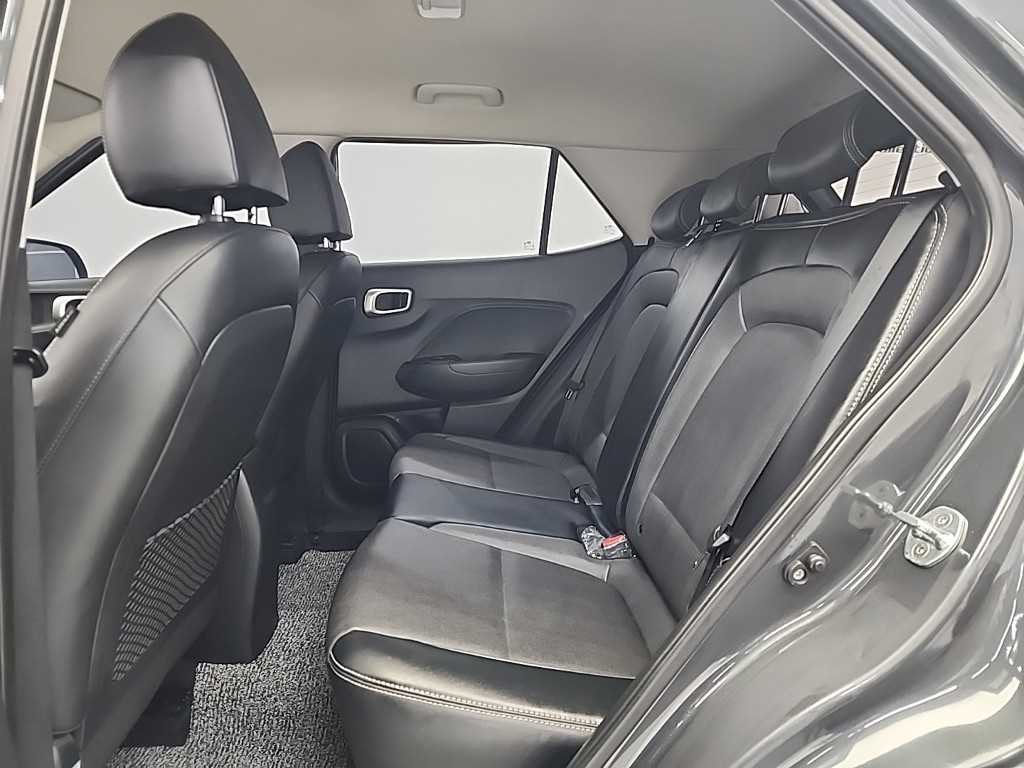 HYUNDAI Venue - Vista 12