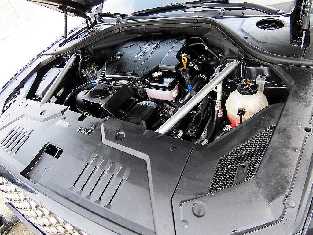 Genesis GV70 2022 Negro - Importación desde Corea - HF Imports Iquique - Foto 19