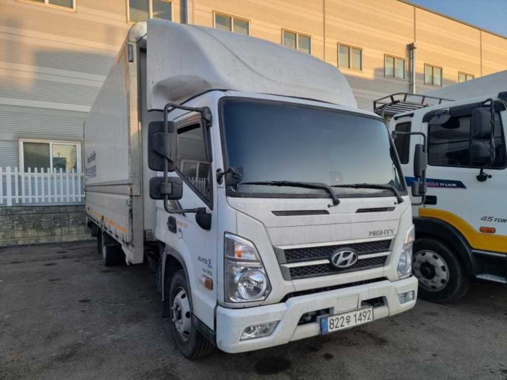 medium and large cargo truck - Vista 3