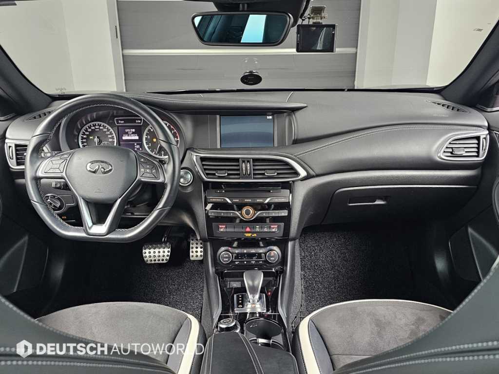 Infiniti Q - Vista 7