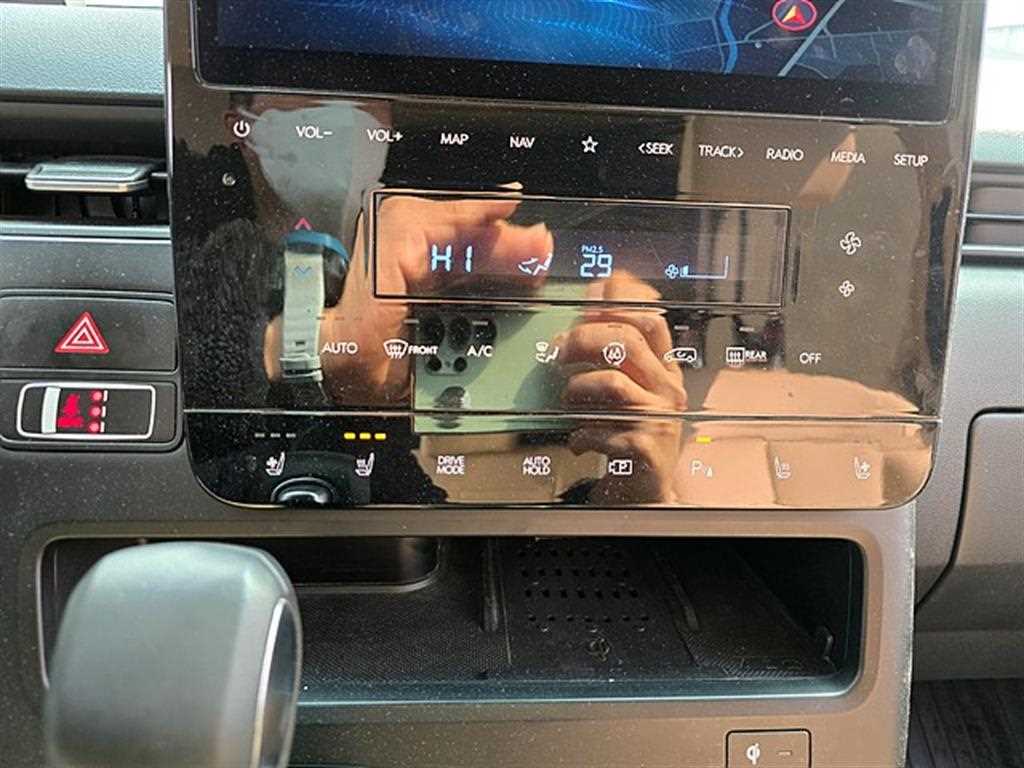 HYUNDAI Staria 2023 Gris - Importación desde Corea - HF Imports Iquique - Foto 13