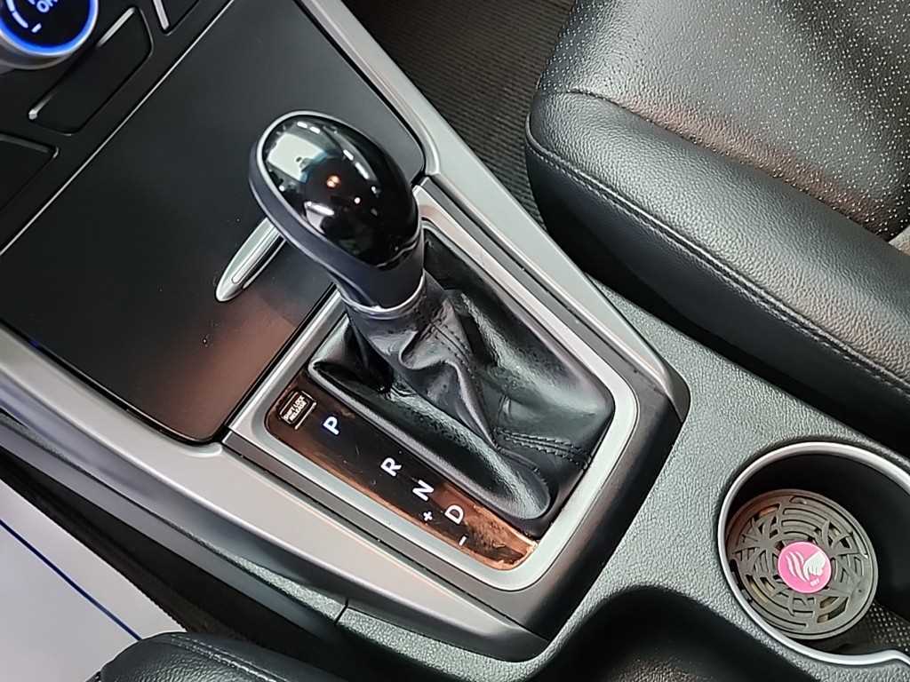 HYUNDAI Avante - Vista 8