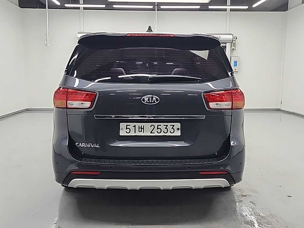 KIA Carnival - Vista 3