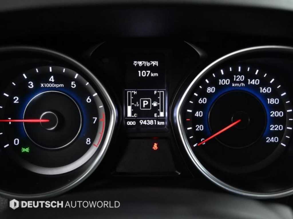 HYUNDAI Avante - Vista 8