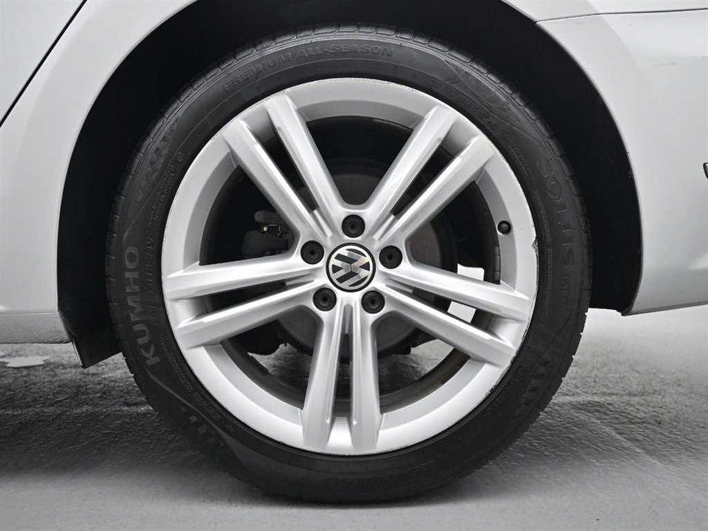 Volkswagen Passat - Vista 12