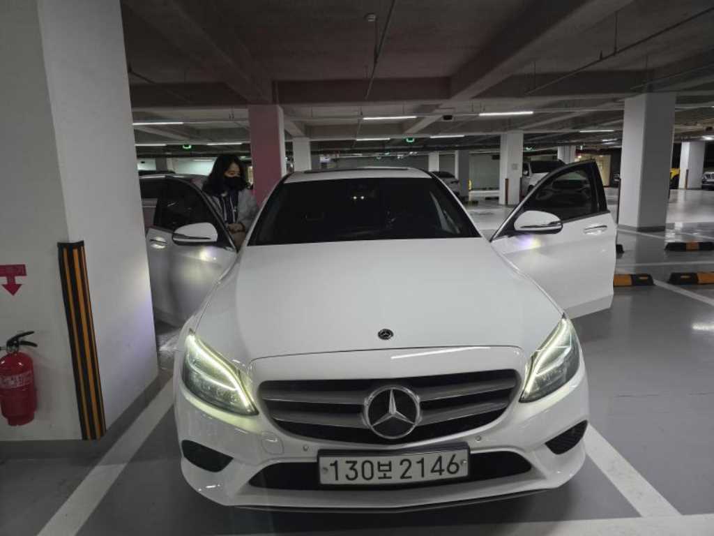 Mercedes Benz C Class 2020 Blanco - Importación desde Corea - HF Imports Iquique - Foto 1