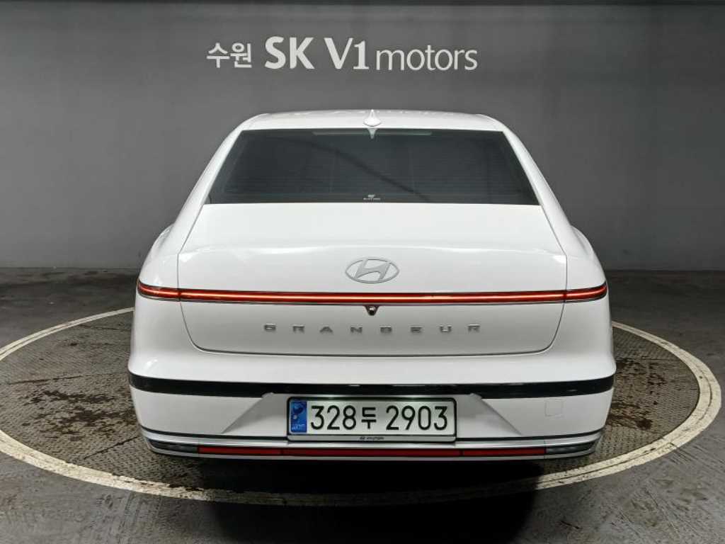 HYUNDAI Grandeur - Vista 5