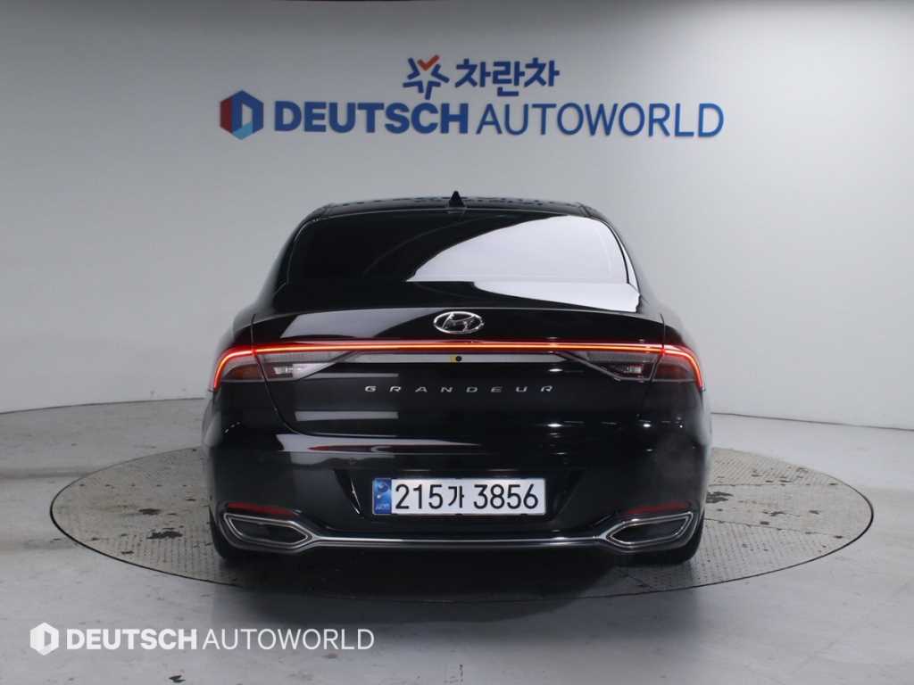 HYUNDAI Grandeur - Vista 4