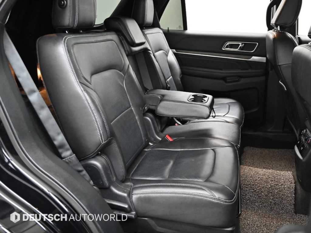 Ford Explorer - Vista 12