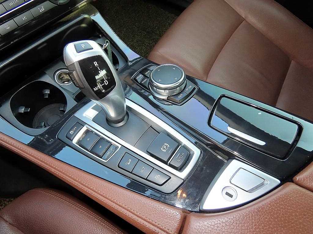 BMW 5 Series - Vista 10