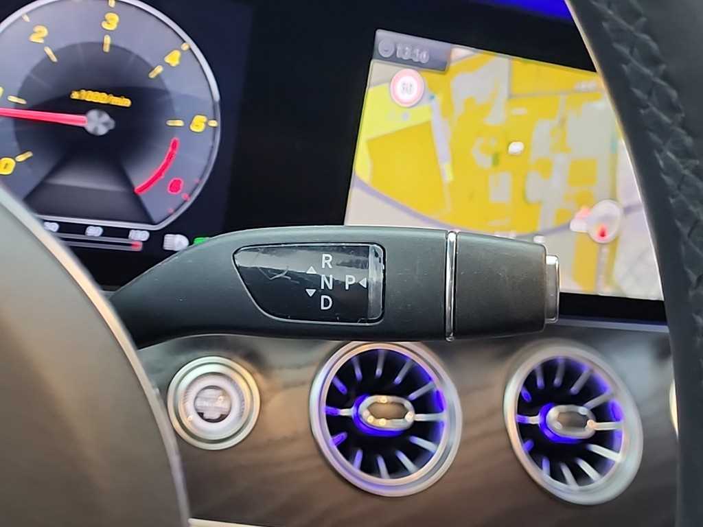 Mercedes Benz E class - Vista 8