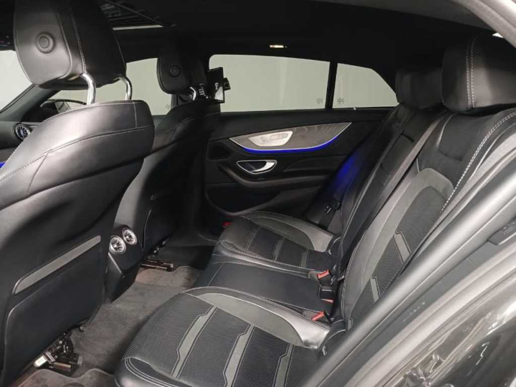 Mercedes Benz AMG GT - Vista 7