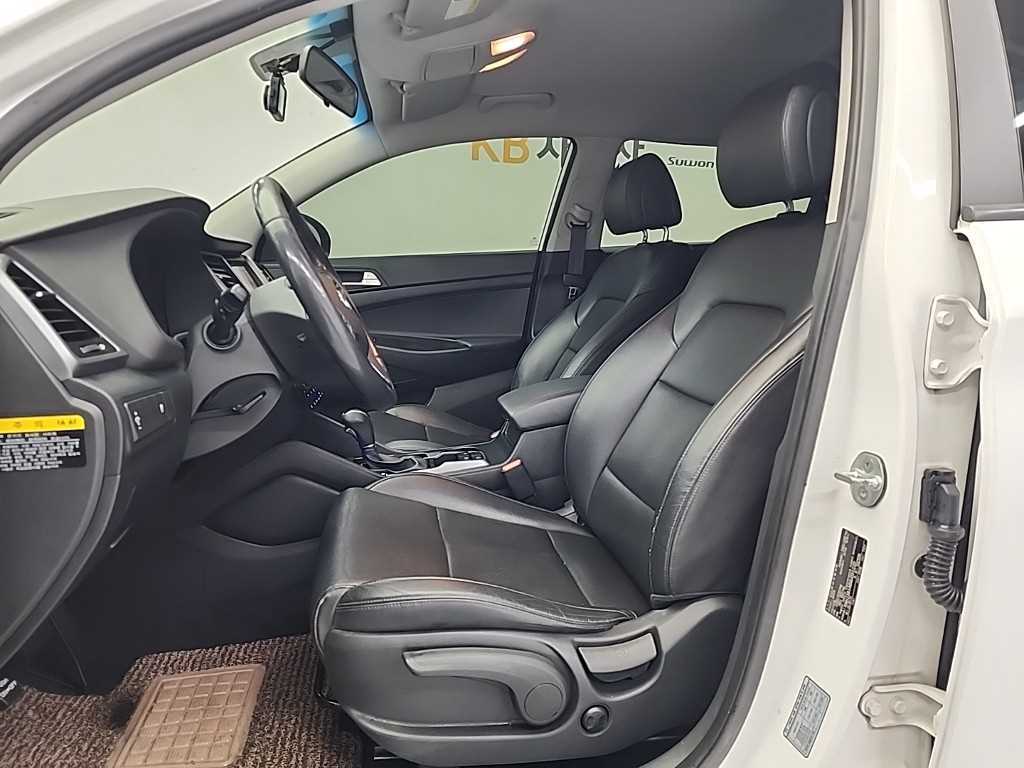 HYUNDAI Tucson - Vista 11