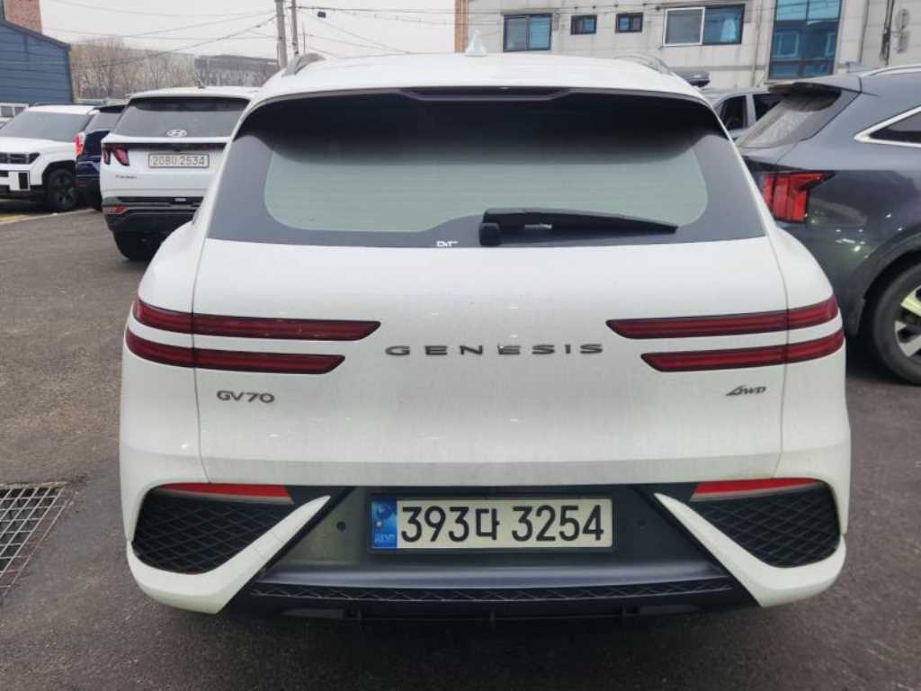 Genesis GV70 - Vista 4