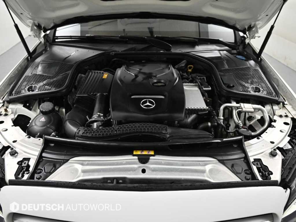 Mercedes Benz C Class - Vista 6