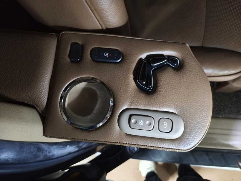 KIA Carnival - Vista 8