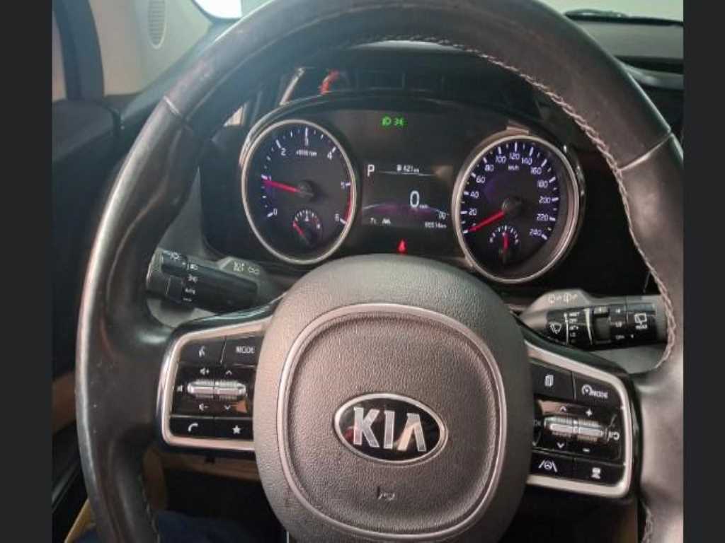 KIA Carnival - Vista 7