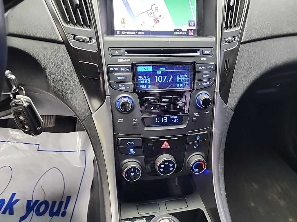HYUNDAI Sonata - Vista 10