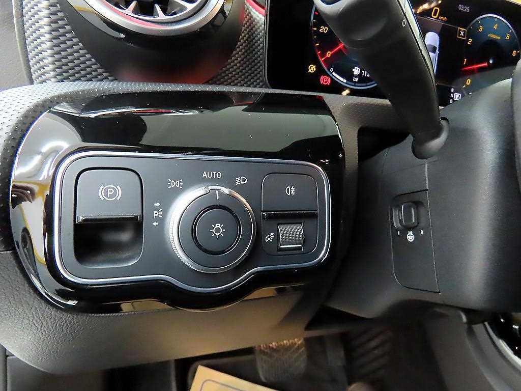 Mercedes Benz A Class 2021 Blanco - Importación desde Corea - HF Imports Iquique - Foto 13