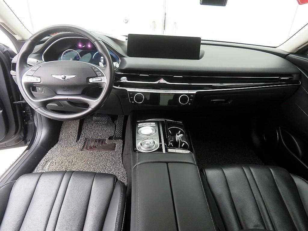 Genesis G80 - Vista 8