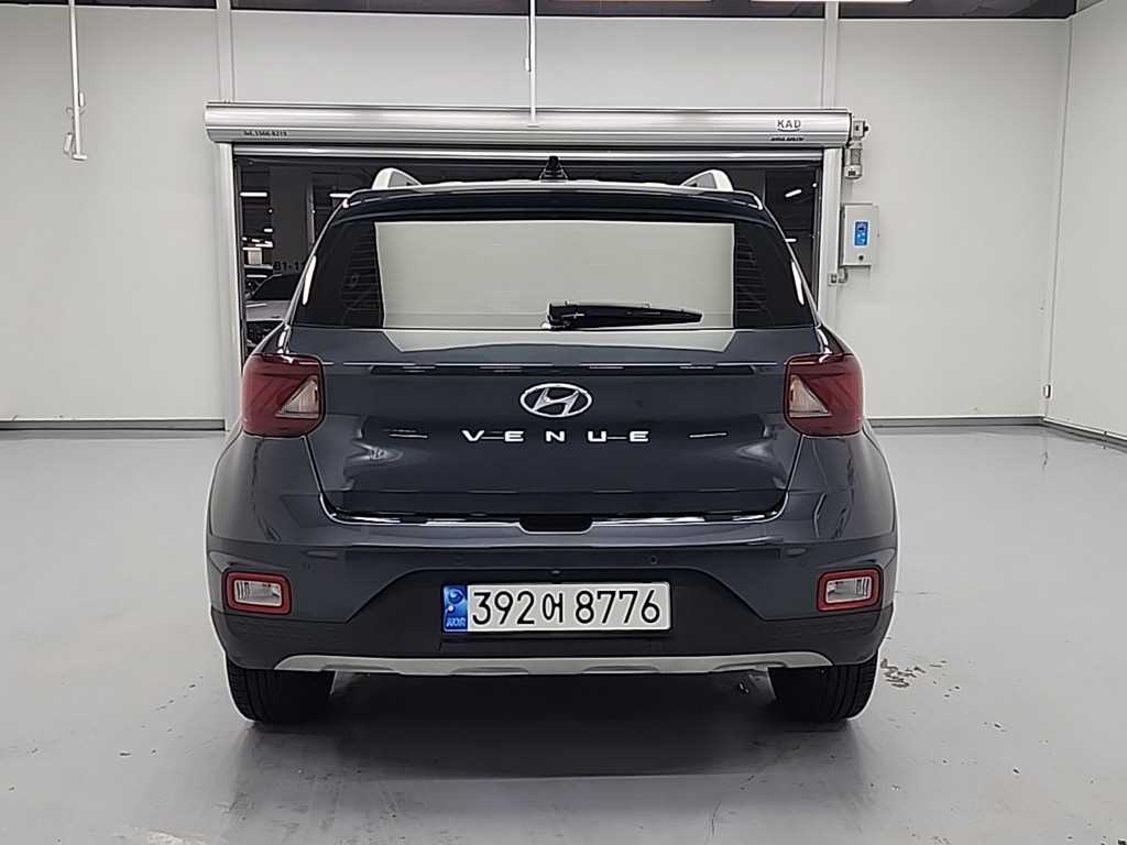 HYUNDAI Venue - Vista 3