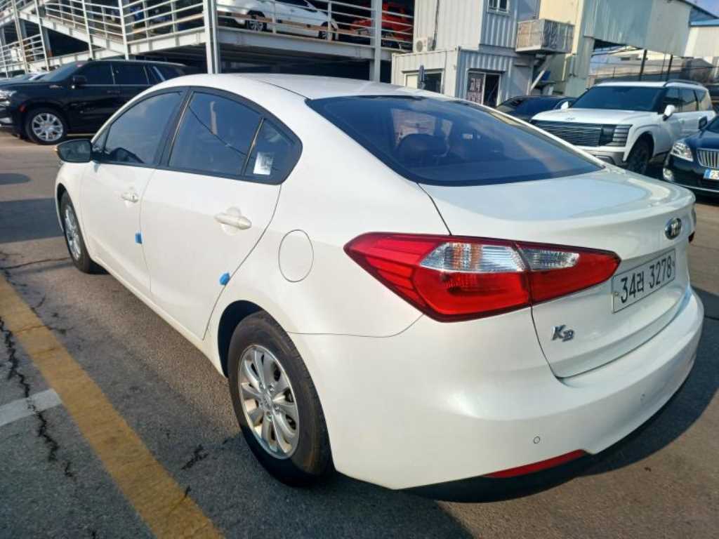 KIA K3 - Vista 6