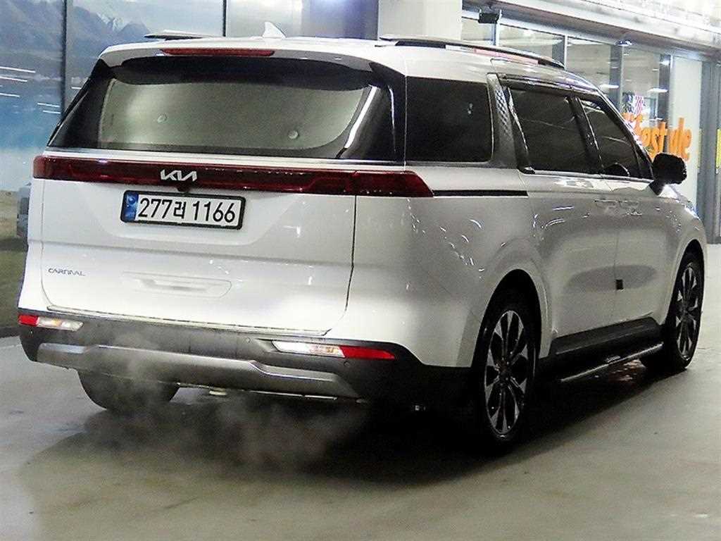 KIA Carnival - Vista 4
