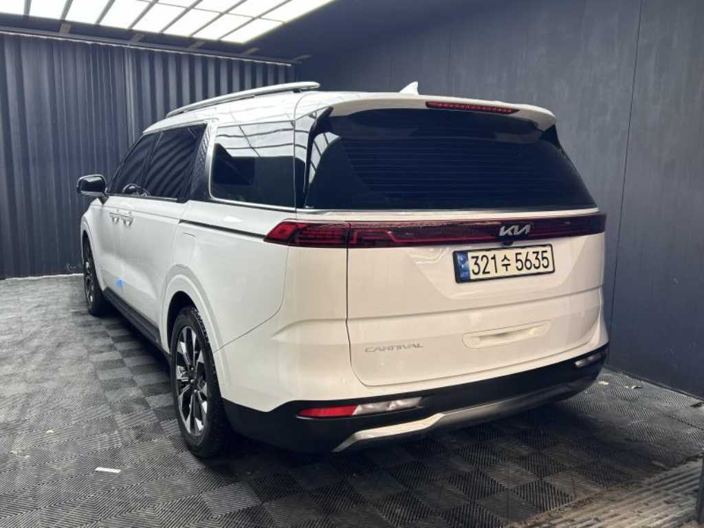 KIA Carnival - Vista 4
