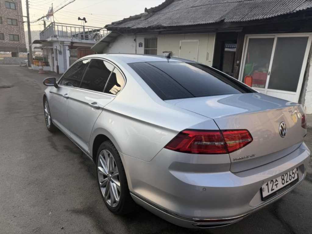 Volkswagen Passat - Vista 10