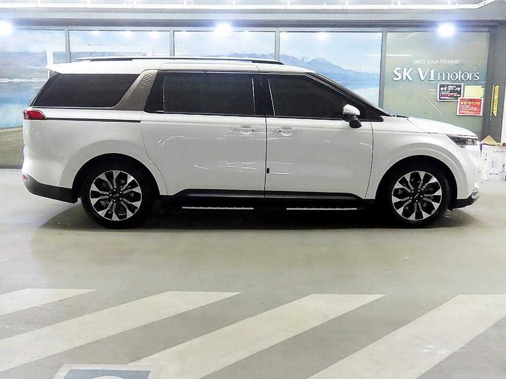 KIA Carnival - Vista 3