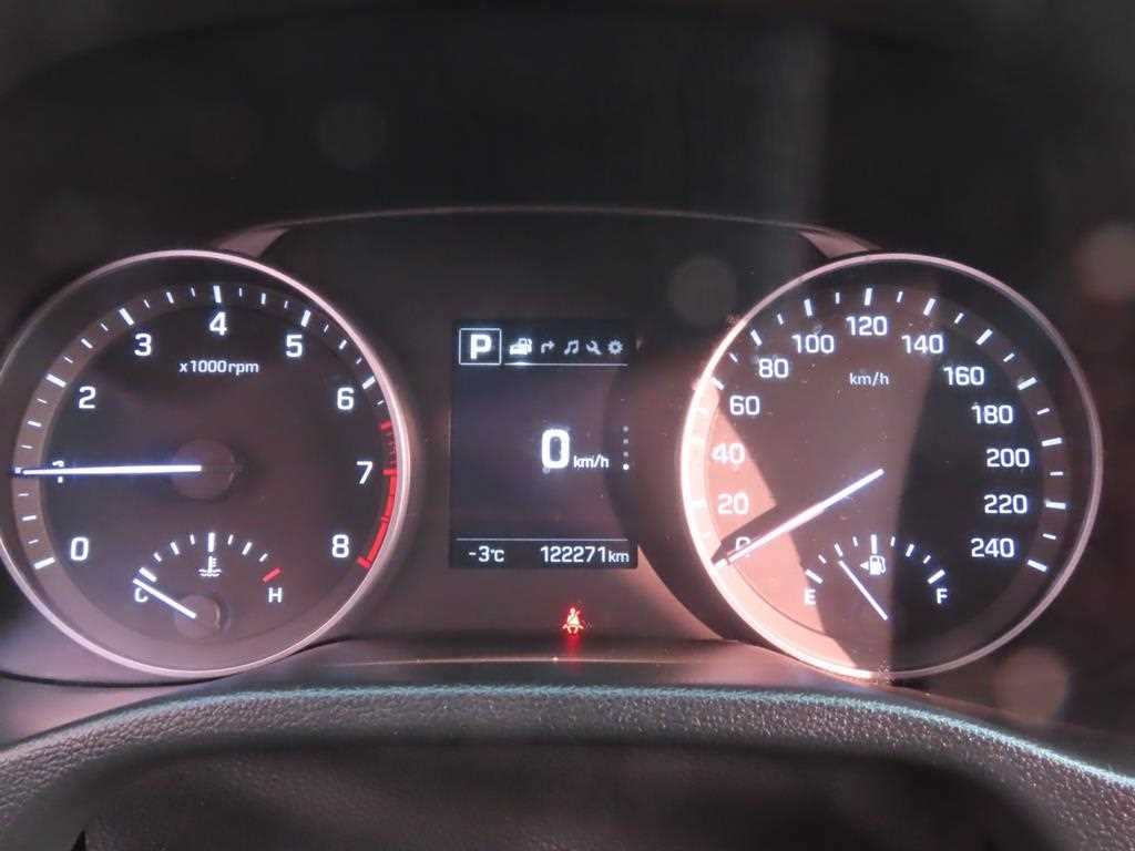 HYUNDAI Avante - Vista 8