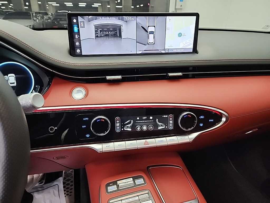 Genesis GV70 - Vista 10