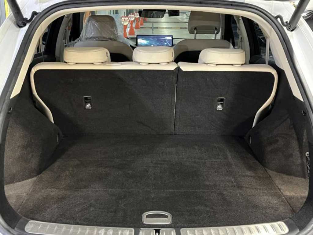 Genesis GV70 - Vista 7