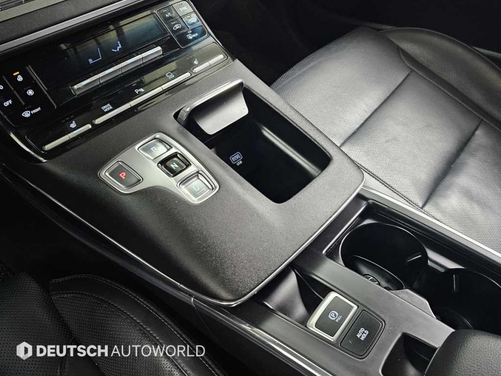 HYUNDAI Grandeur - Vista 9