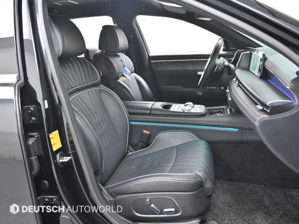 Genesis G90 - Vista 10