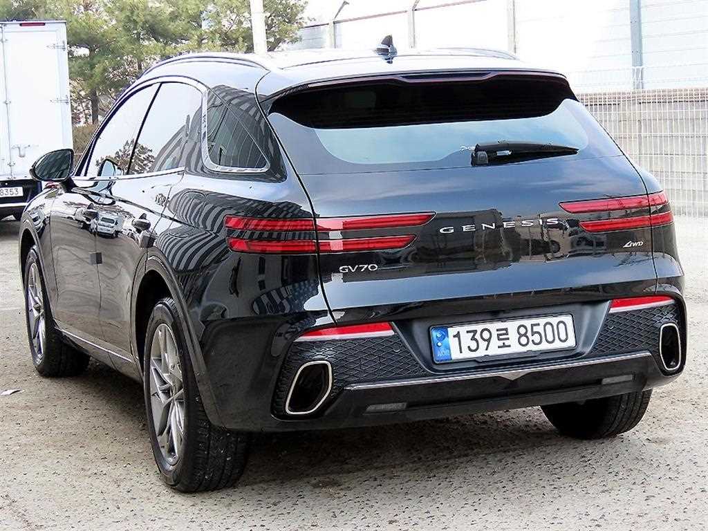 Genesis GV70 - Vista 3