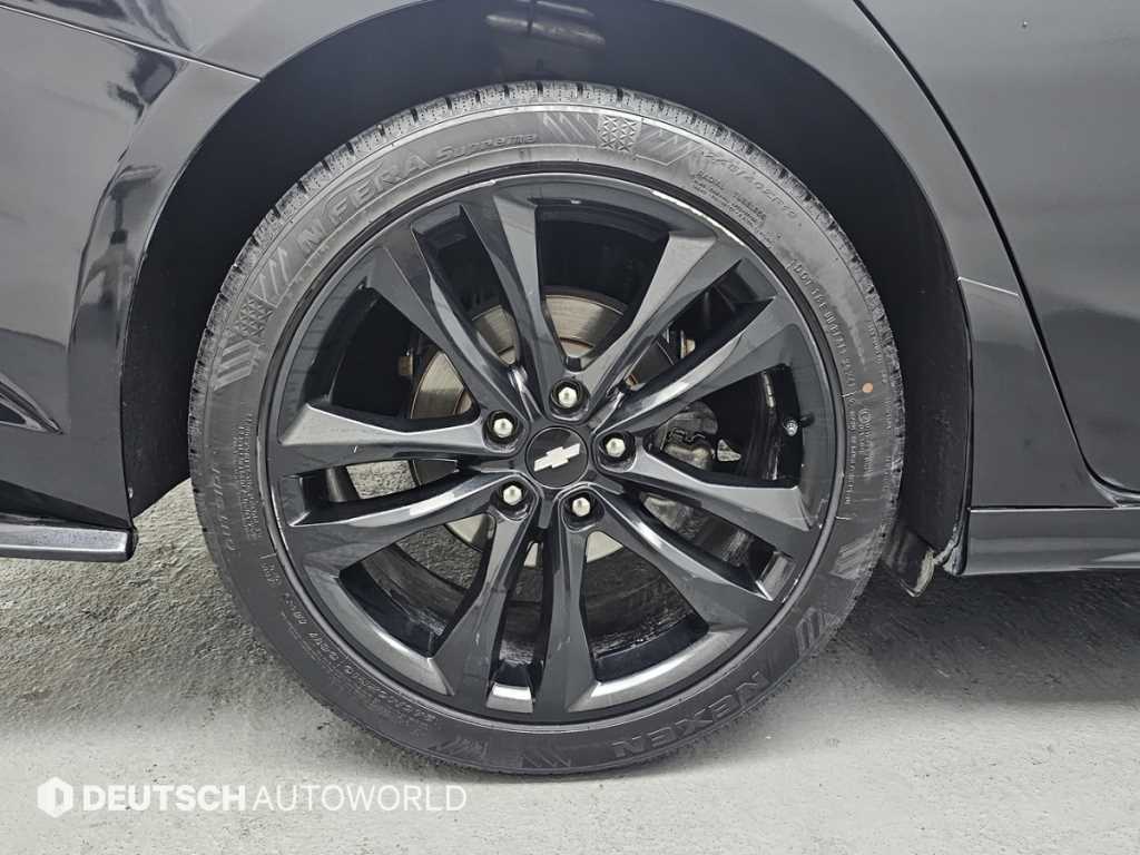 Chevrolet Malibu - Vista 5