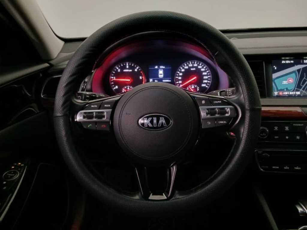 KIA K7 - Vista 9