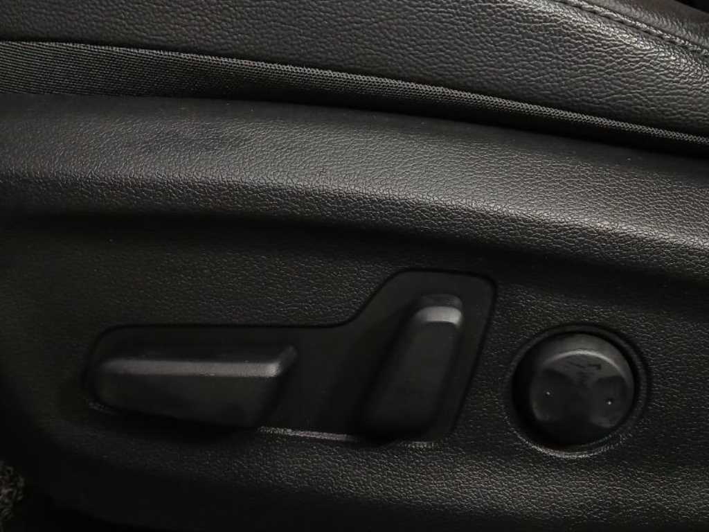 HYUNDAI Avante - Vista 11