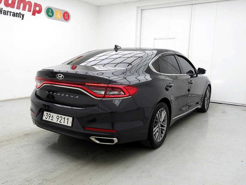 HYUNDAI Grandeur - Vista 4