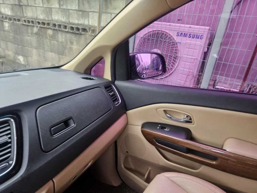 KIA Carnival 2017 Negro - Importación desde Corea - HF Imports Iquique - Foto 13