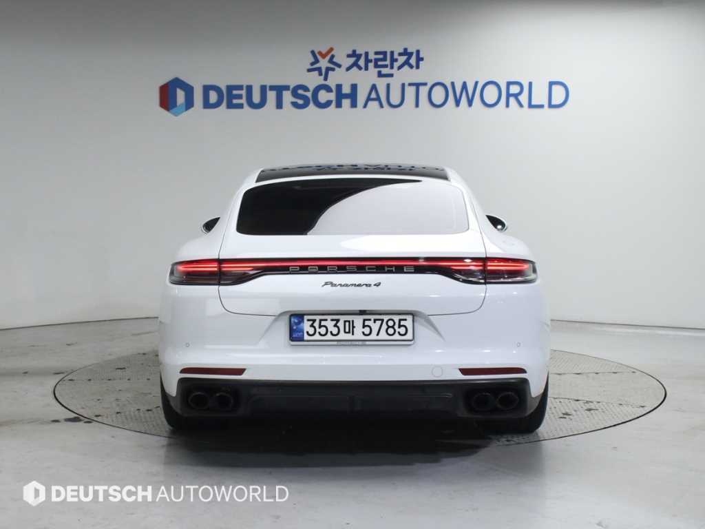 Porsche Panamera - Vista 4