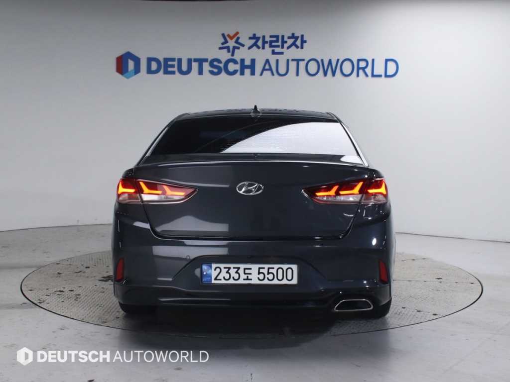 HYUNDAI Sonata - Vista 4